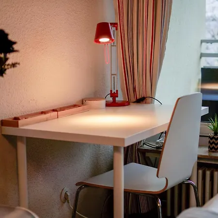 Gemuetliche 2-zi-whg Mit Balkon Im Sueden Von Hd