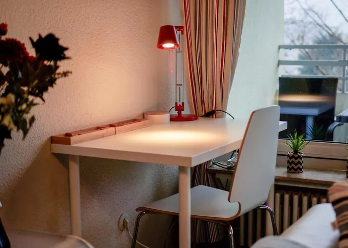 Gemuetliche 2-zi-whg Mit Balkon Im Sueden Von Hd