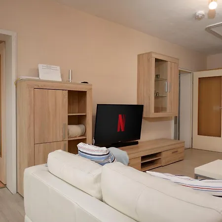 Apartment Gemuetliche 2-zi-whg Mit Balkon Im Sueden Von Hd *